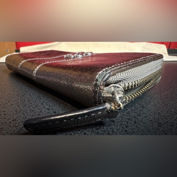 Coach Metallic Leather Zip Around Wallet Large Size Lots of Storage 8”x4”x1” - Picture 12 of 16